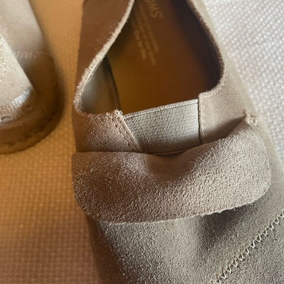 Tom’s suede flats - Picture 5 of 7
